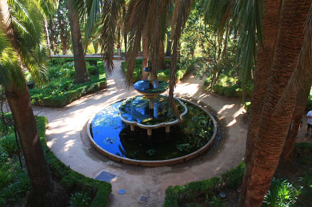 Fuente en uno de los jardines del Carmen de los Mártires de Granada
