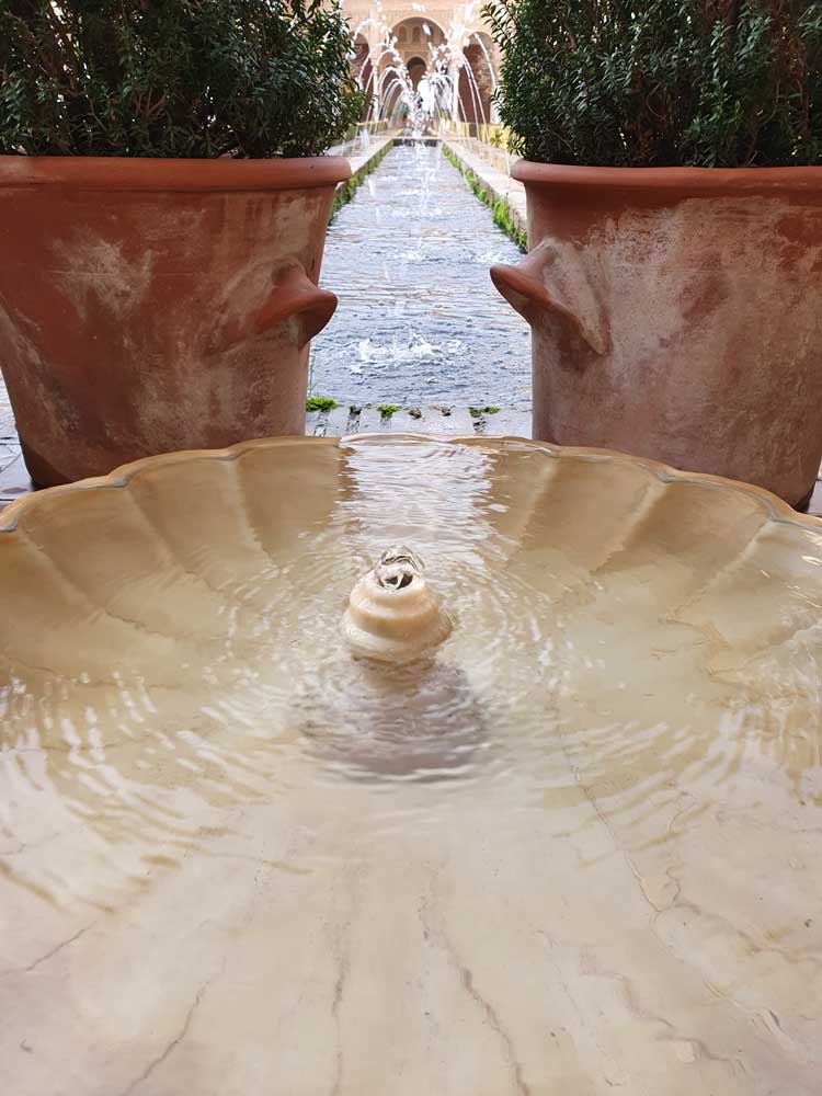 Surtidor de agua en el Generalife