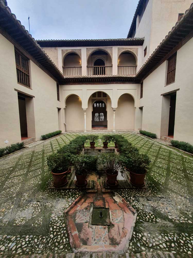 Palacio Dar-al-Horra en el Albaicín de Granada